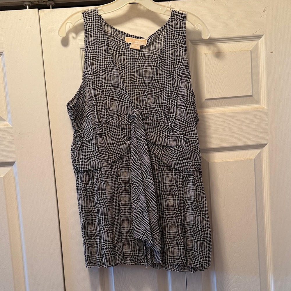 Michael Kors Black & White Patterned Sleeveless Tie-Front Blouse